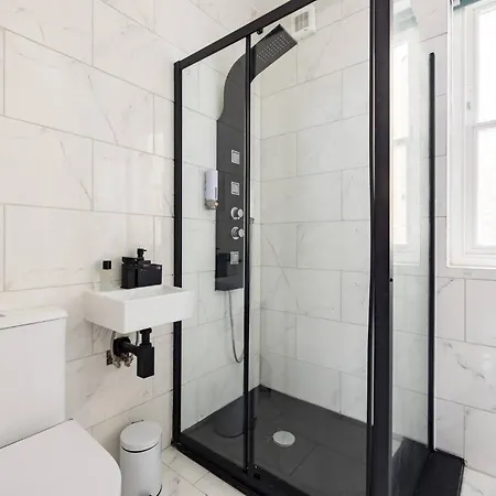 Wild Roses Serviced Apartments - Chelsea London Exterior photo