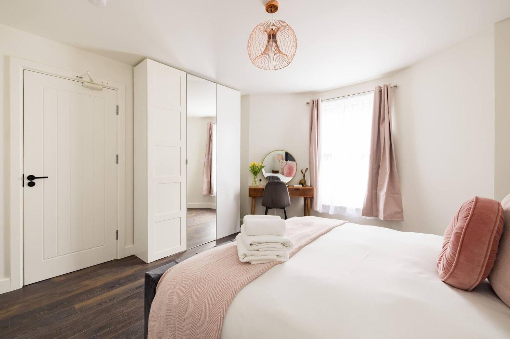 Apartment Wild Roses Serviced - Chelsea