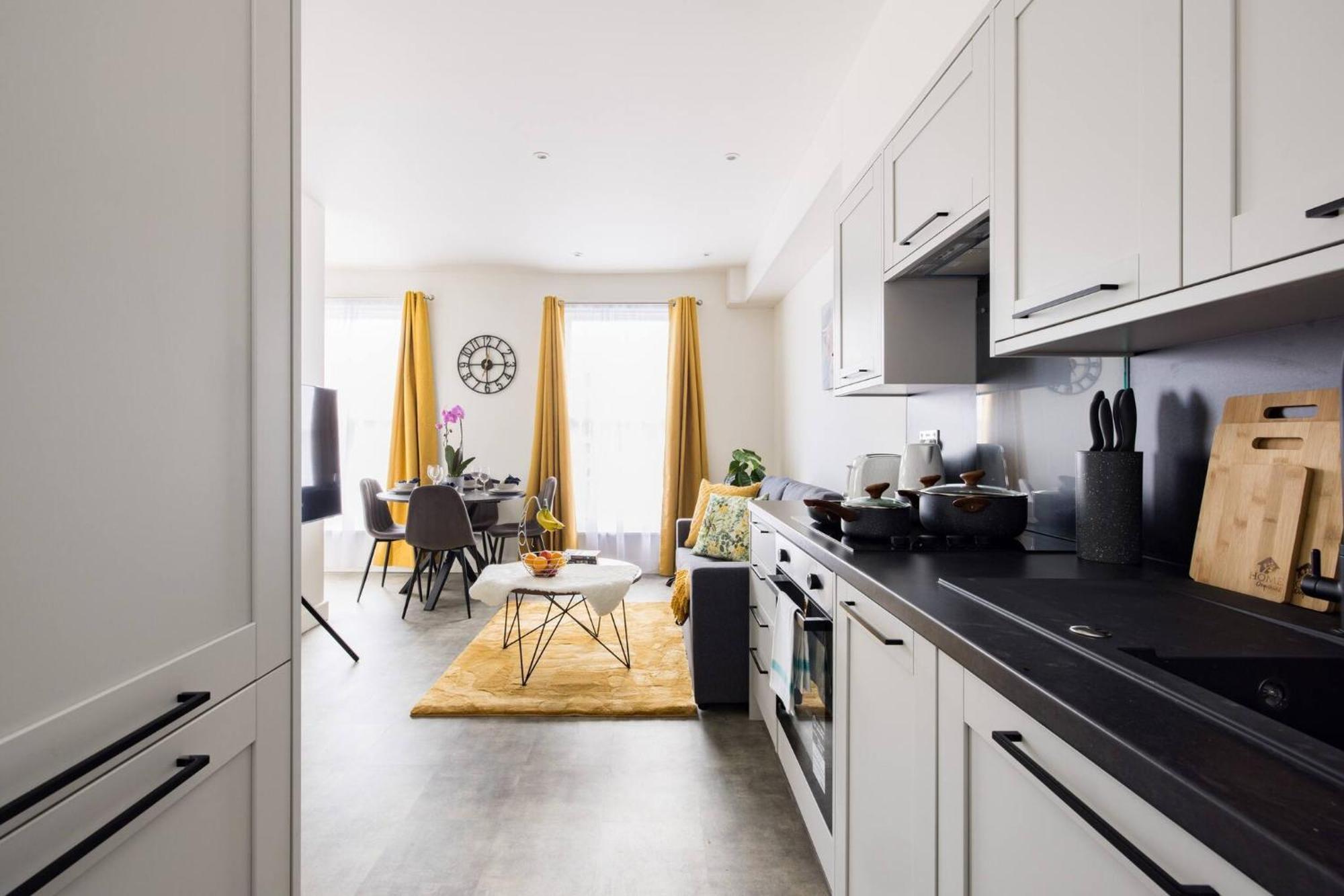 Wild Roses Serviced - Chelsea * London