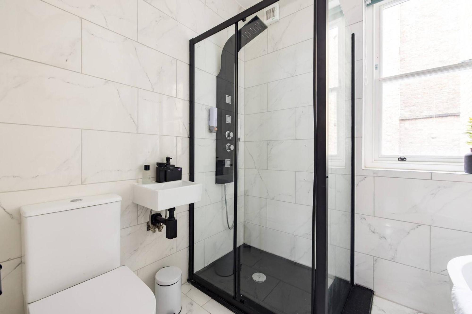 Apartment Wild Roses Serviced - Chelsea